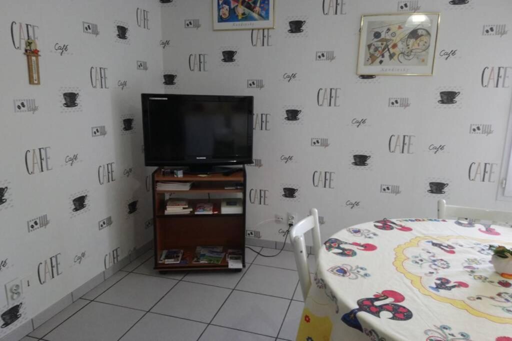 Chez Fabienne T2 Appartement Le Breuil-sur-Couze