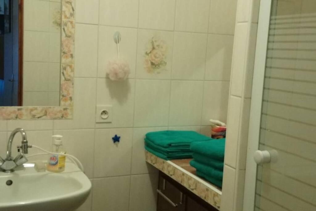 Chez Fabienne T2 Apartment Le Breuil-sur-Couze